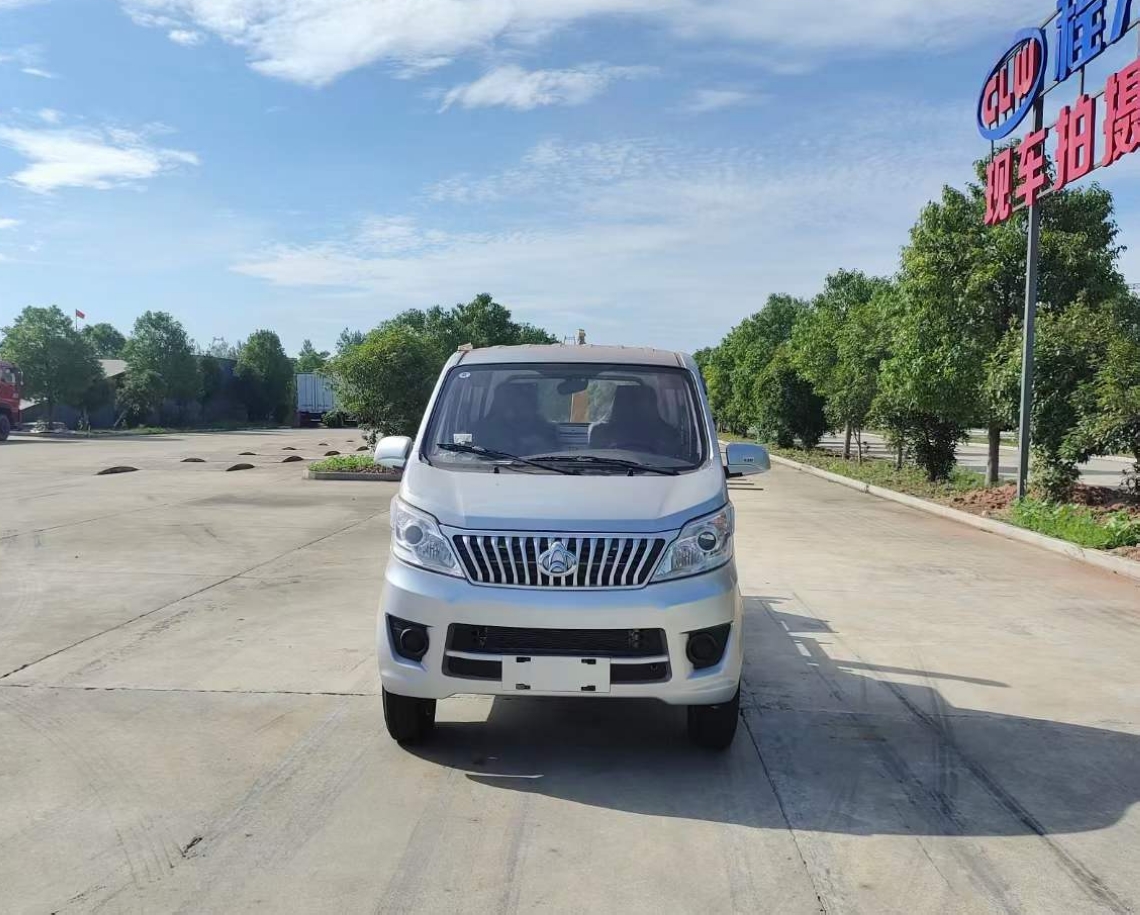 長安純電動(dòng)勾臂垃圾車