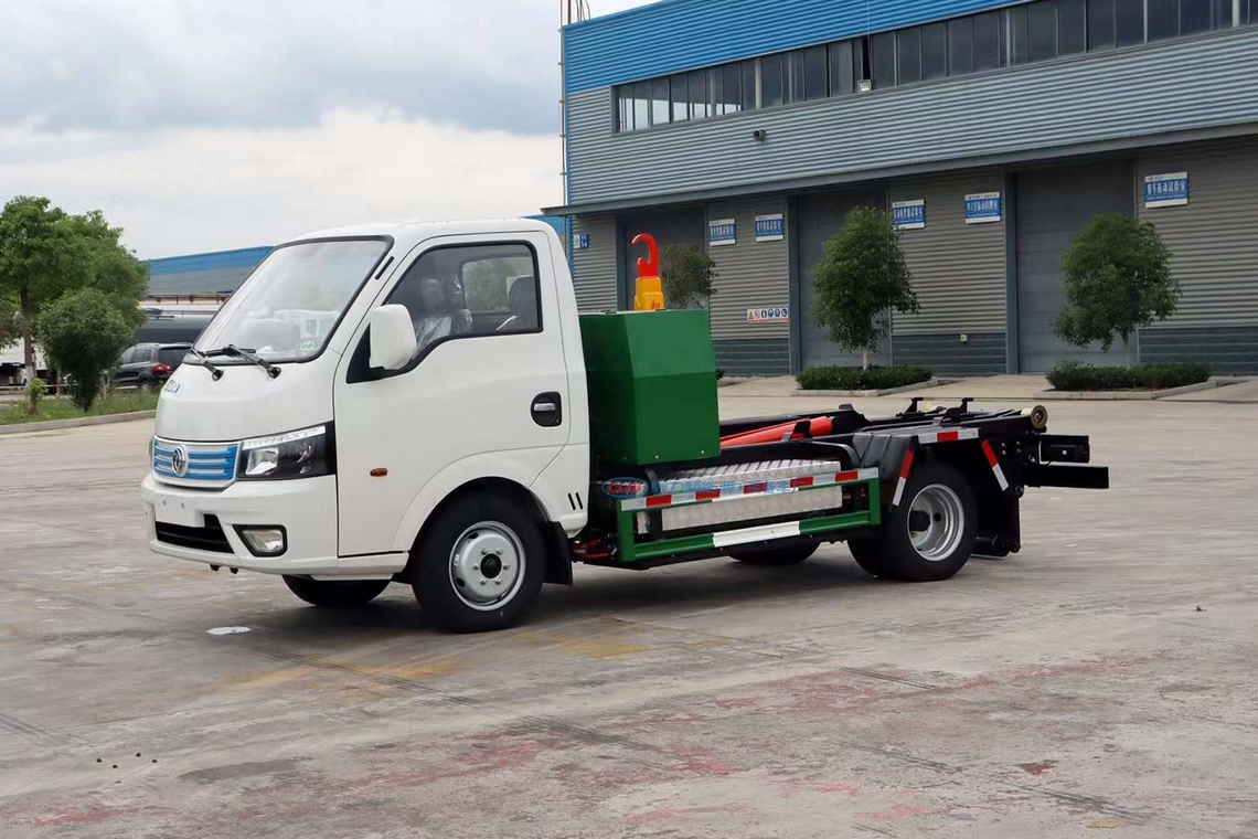 東風(fēng)華神純電動(dòng)勾臂垃圾車